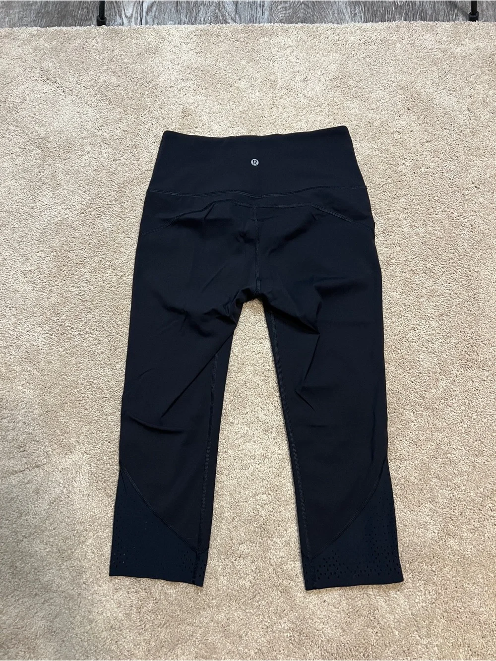 Women’s Lululemon Wunder Under High Rise Cropped Leggings Size 8